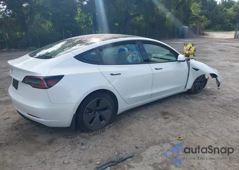 2021 Tesla Model 3 Standard Range Plus Rear-Wheel Drive z USA, uszkodzony, nr VIN 5YJ3E1EA9MF016159